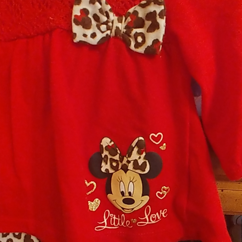 Outfit - Picture 2 of 2
